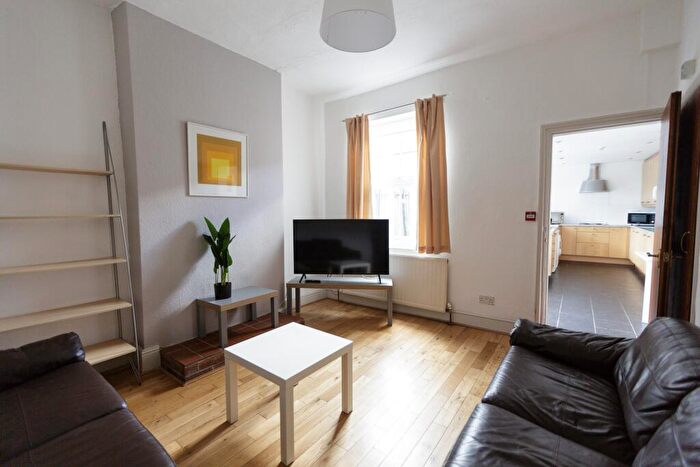 5 Bedroom House To Rent In Mostyn Road, Edgbaston, West Midlands, B16