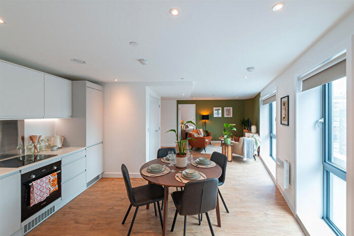 2 Bedroom Flat To Rent In Altitude At Phoenix, Saxton Lane, Leeds, West Yorkshire, LS9