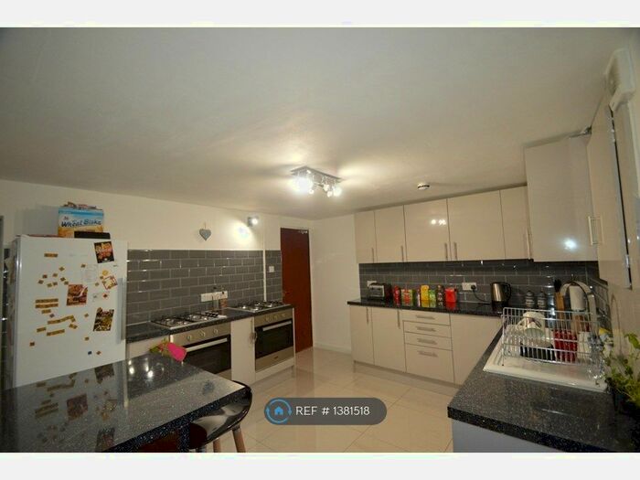 7 Bedroom Terraced House To Rent In Granby Road, Leeds, LS6