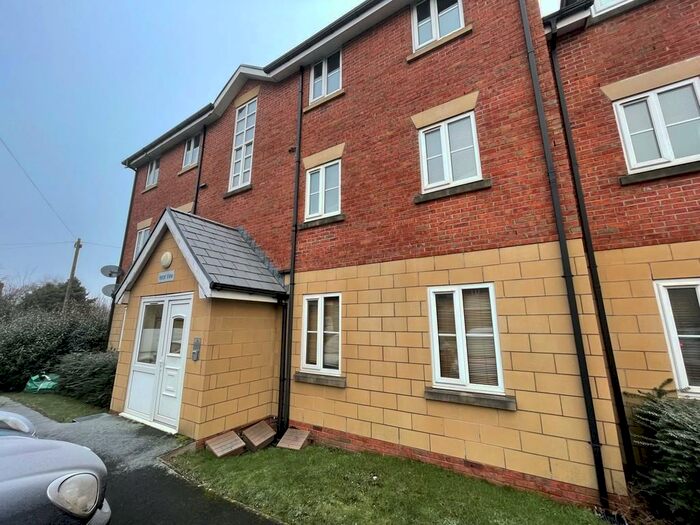 2 Bedroom Apartment To Rent In Clifton Park Swinton Manchester Greater Manchester, M27