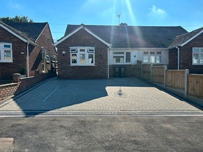2 Bedroom Bungalow For Sale In Farley Road, Margate, CT9