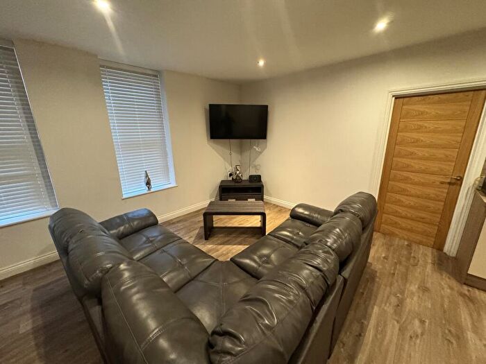 1 Bedroom Apartment To Rent In Mint Drive -jewellery Quarter - Birmingham, B18