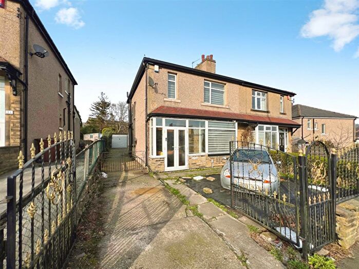 3 Bedroom Semi Detached House For Sale In Pullan Avenue, Eccleshill, BD2