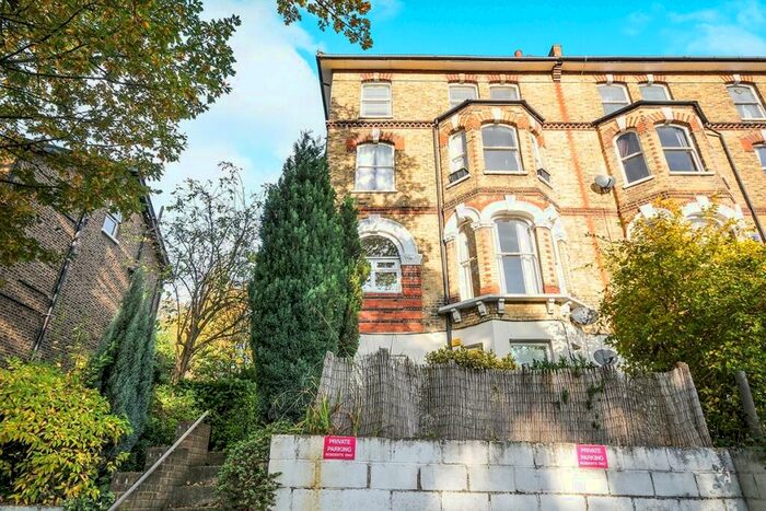 1 Bedroom Flat To Rent In Thicket Road, London, SE20