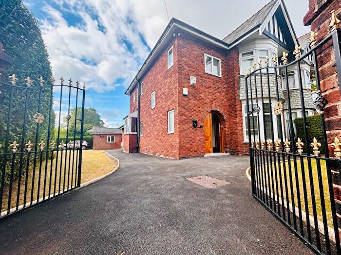 3 Bedroom Semi-Detached House To Rent In Victoria Road, Preston, PR2