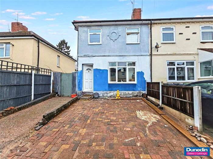 4 Bedroom End Of Terrace House For Sale In Cobnall Road, Catshill, Bromsgrove, Worcestershire, B61