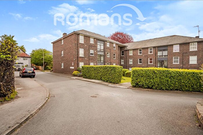 2 Bedroom Apartment To Rent In Bernards Court, HP11