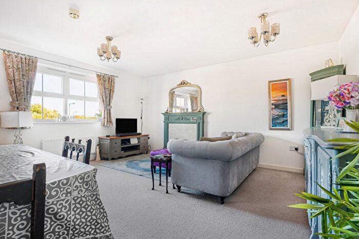 2 Bedroom Flat For Sale In Limborough Road, Wantage, OX12