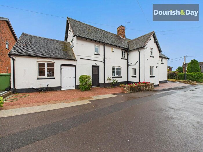 4 Bedroom Detached House To Rent In Bednall, Stafford, ST17