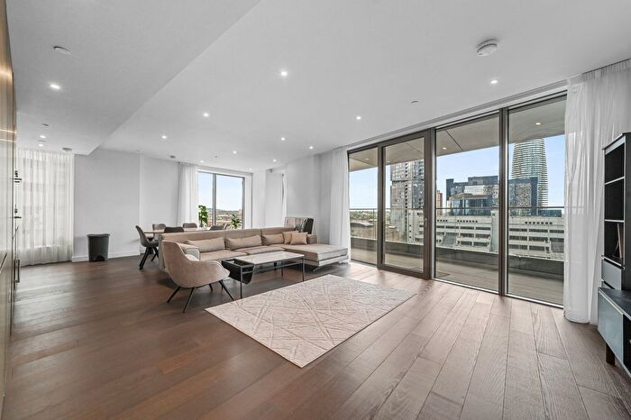 2 Bedroom Flat For Sale In Park Drive, Canary Wharf, London, E14