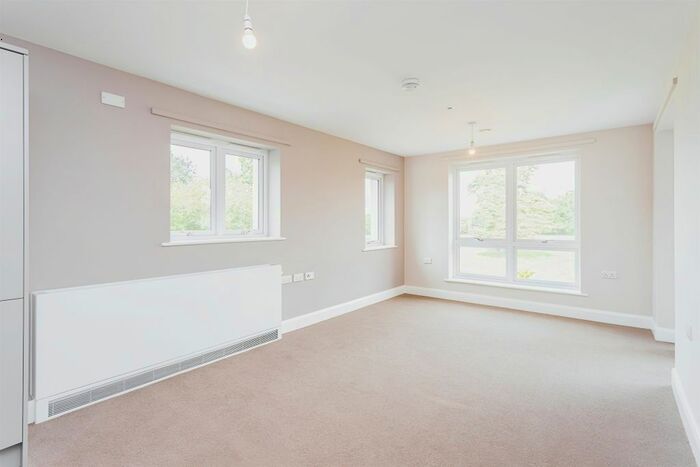 2 Bedroom Flat For Sale In Birchgrove Road, Horsted Keynes, Haywards Heath, RH17