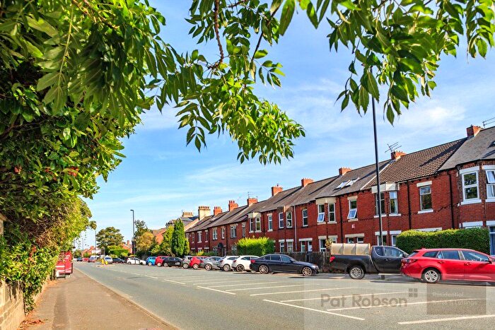 3 Bedroom Flat To Rent In Salters Road, Gosforth, Newcastle Upon Tyne, Tyne And Wear, NE3