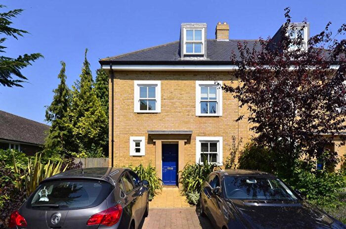 4 Bedroom House To Rent In King Henry Mews, Harrow On The Hill, Harrow, HA2