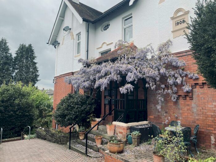 2 Bedroom Apartment To Rent In Palace Road, Llandaff, CF5