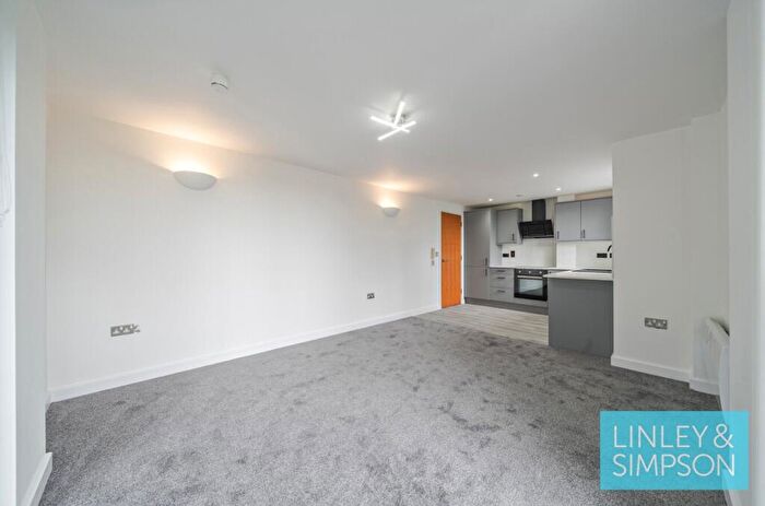 2 Bedroom Flat For Sale In Velocity North, City Walk, Leeds, LS11