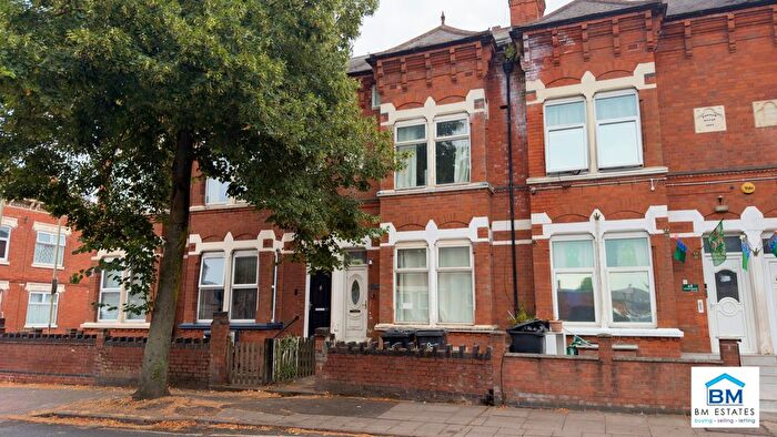 6 Bedroom Terraced House For Sale In St. Peters Road, Leicester, LE2