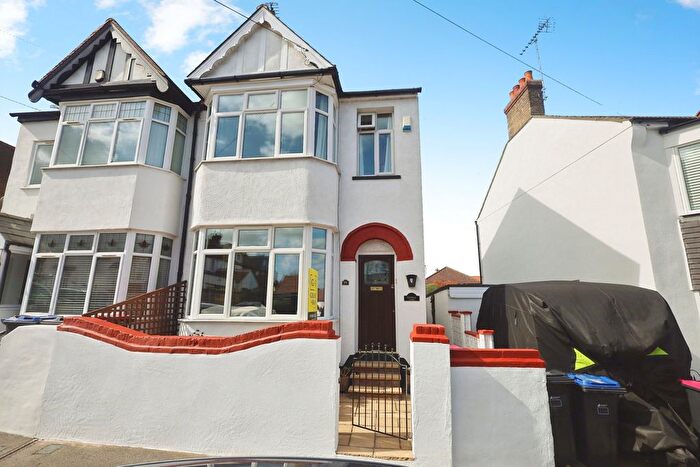 3 Bedroom Semi-Detached House For Sale In Eastwood Boulevard, Westcliff-On-Sea, SS0