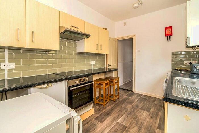 4 Bedroom House To Rent In Newcome Road, Portsmouth, Hampshire, PO1