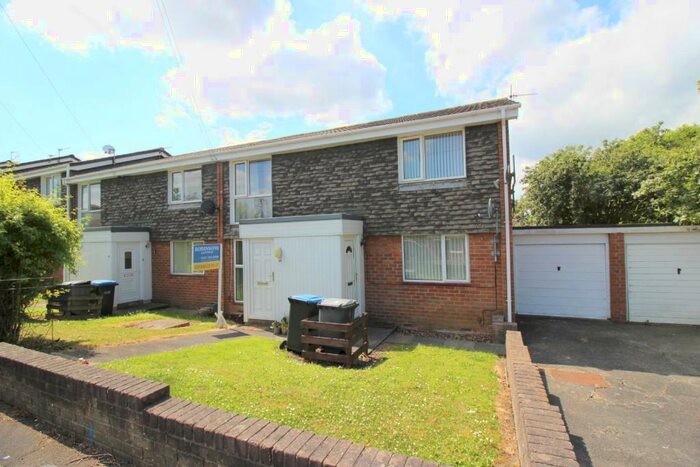 2 Bedroom Apartment To Rent In Prebends Field, Gilesgate, Durham, DH1