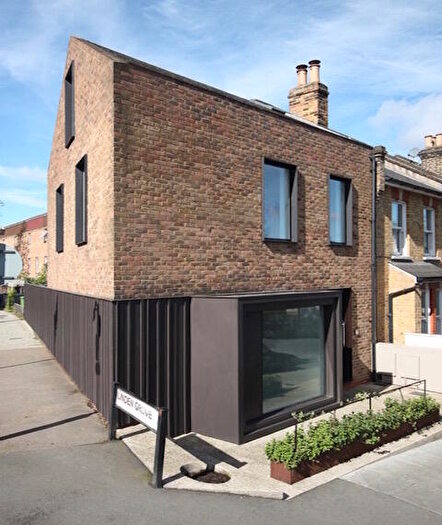 3 Bedroom End Of Terrace House For Sale In Oakdale Road, London, SE15