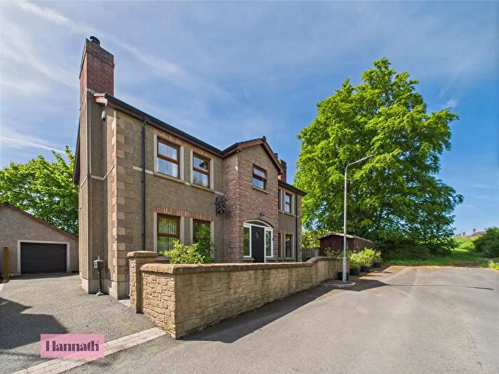 4 Bedroom Detached House For Sale In Tandragee Road, Markethill, BT60