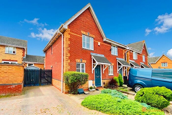 2 Bedroom Semi-Detached House For Sale In Pretoria Close, Thurcaston Park, LE4