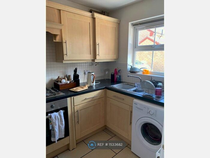 3 Bedroom End Of Terrace House To Rent In Nunnington Way, Doncaster, DN3