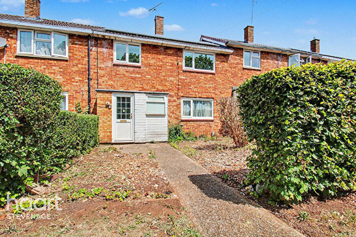 3 Bedroom Terraced House For Sale In Willows Link, Stevenage, SG2