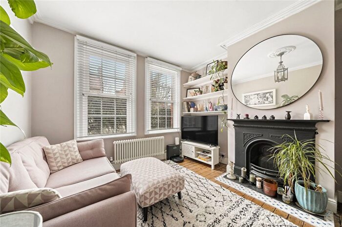 1 Bedroom Flat For Sale In Hawarden Road, Walthamstow, London, E17