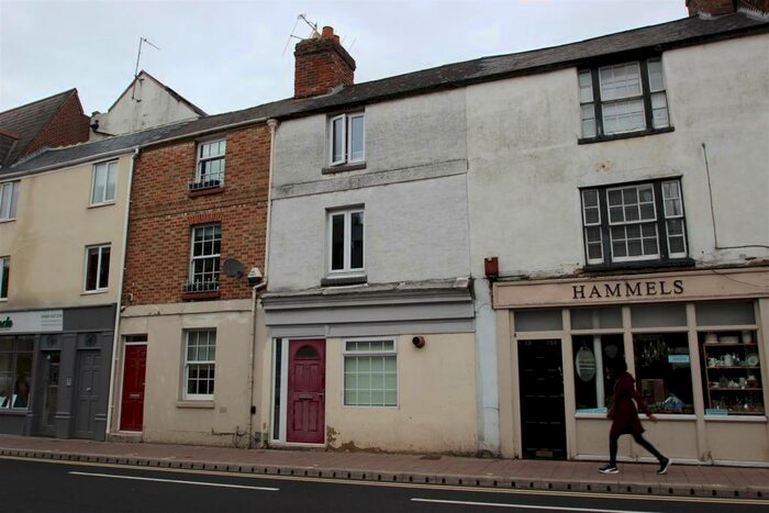 4 Bedroom House To Rent In Cowley Road, Cowley, OX4