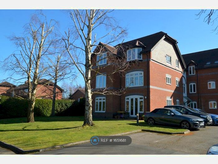 2 Bedroom Flat To Rent In Cranley Road, Guildford, GU1