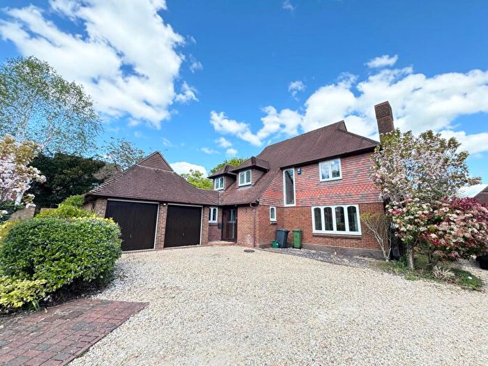 4 Bedroom Detached House To Rent In Hopton Garth, Lychpit, Basingstoke, RG24