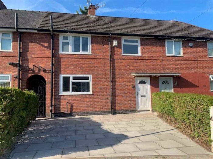 3 Bedroom Terraced House To Rent In Pingot Avenue, Northern Moor, M23