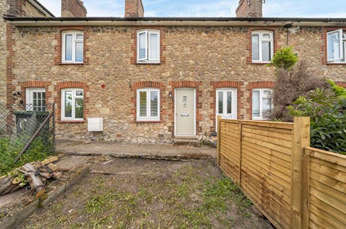 2 Bedroom Terraced House For Sale In The Rocks Road, East Malling, ME19