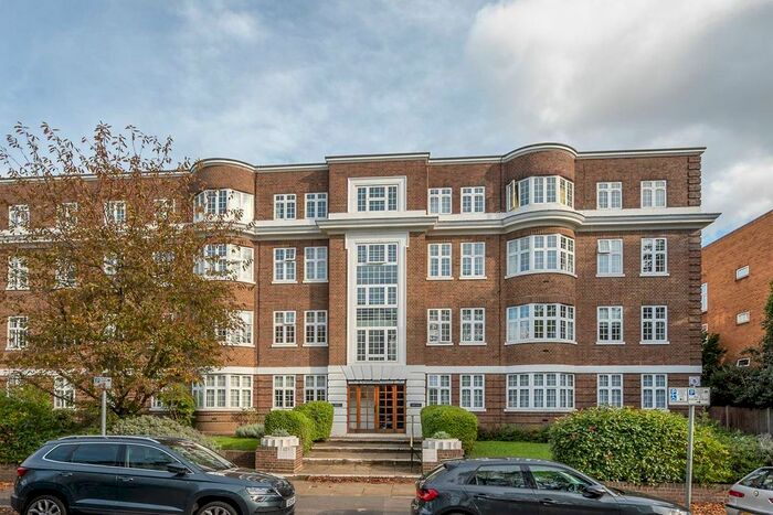 4 Bedroom Flat To Rent In Wimbledon Close, Wimbledon Village, London, SW20