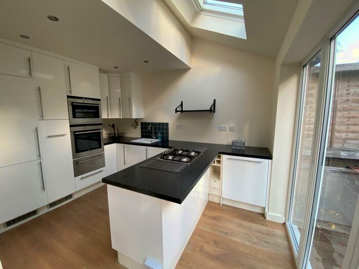 3 Bedroom House To Rent In Cavendish Mews, The Park, NG7