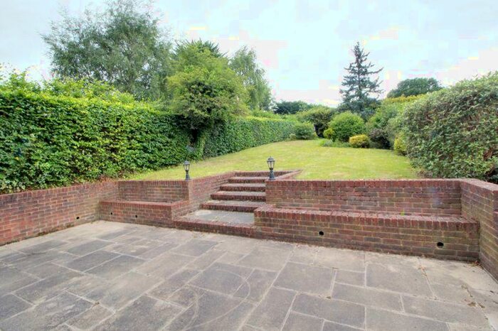 4 Bedroom Detached House To Rent In Tolmers Avenue, Cuffley, EN6