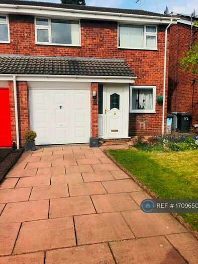 3 Bedroom Semi-Detached House To Rent In Rectory Close, Crewe, CW2