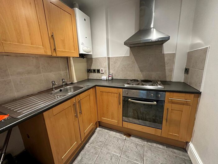 Apartment To Rent In Chester Road, Hulme, Manchester, M15