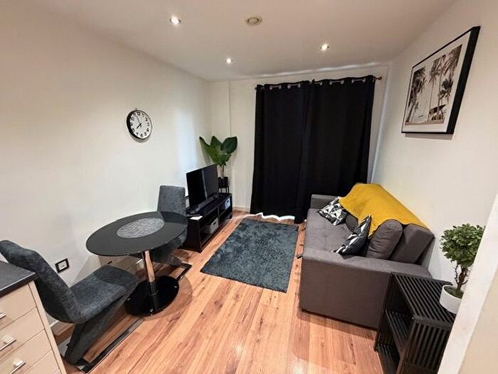 1 Bedroom Flat To Rent In Ecclesall Road, Sheffield, S11