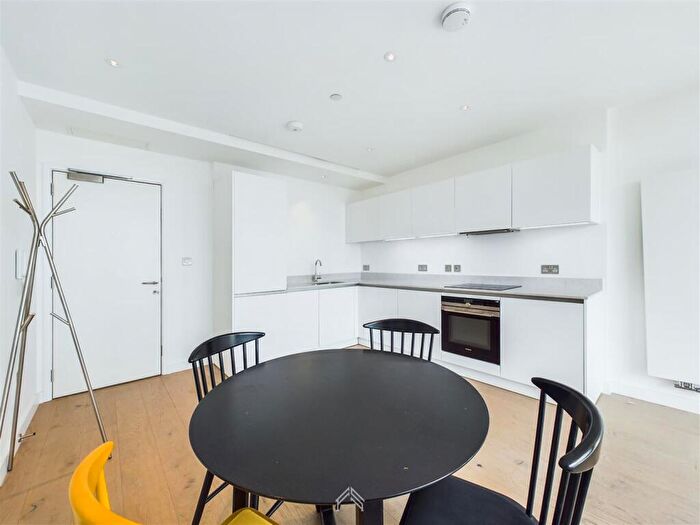 1 Bedroom Flat To Rent In Highgate Hill, London, N19