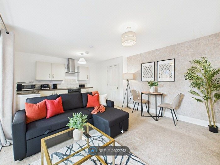 4 Bedroom Semi-Detached House To Rent In Saxon Way, Wychbold, Droitwich, WR9