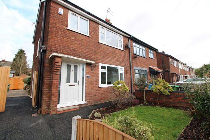 3 Bedroom Semi-Detached House To Rent In Devon Road, Failsworth, Manchester, M35