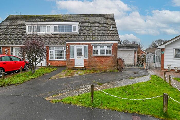 3 Bedroom Semi Detached House For Sale In Sutton Road, Cowplain, PO8