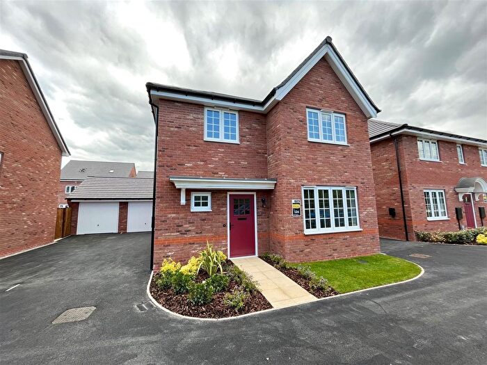 4 Bedroom Detached House To Rent In Wilmslow Road, Heald Green, Cheadle, SK8