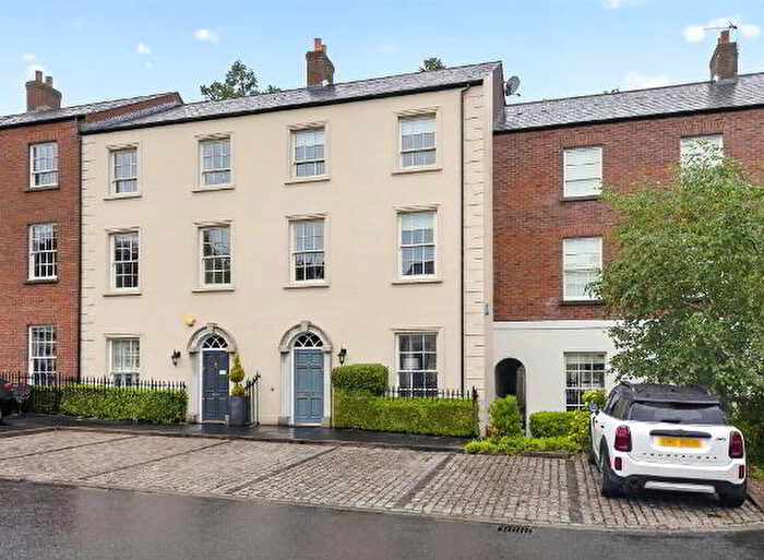 3 Bedroom Mid TownHouse For Sale In Park Lane Gate, Hillsborough, BT26
