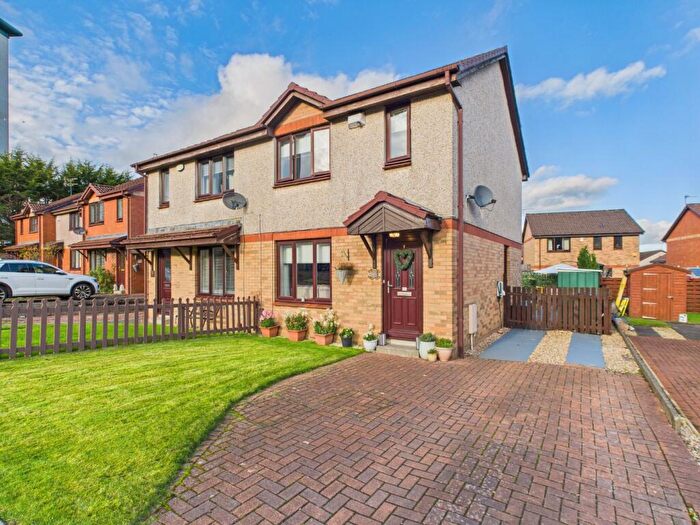 3 Bedroom Semi-Detached House For Sale In Braeview Road, Paisley, PA2