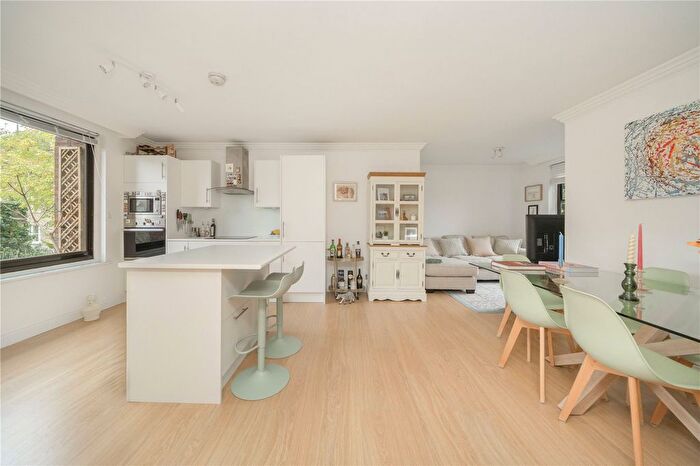 2 Bedroom Flat To Rent In Cameret Court, Lorne Gardens, London, W11