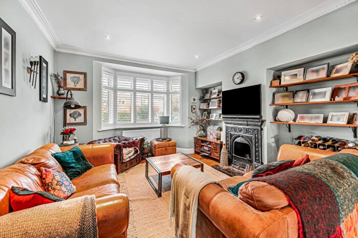 3 Bedroom End Of Terrace House To Rent In Kings Farm Avenue, Richmond, TW10