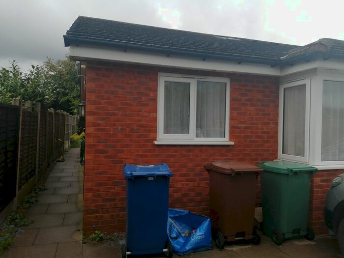 3 Bedroom Bungalow To Rent In Stafford Road, Cannock, WS11